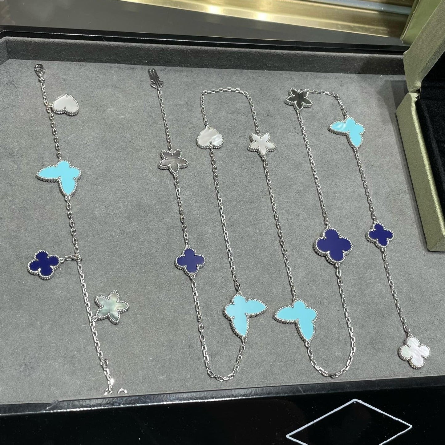 [Baslove]LUCKY CLOVER SILVER 11 MOTIF NECKLACE