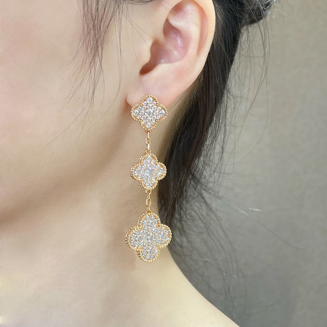 [Baslove]CLOVER 3 MOTIFS DIAMOND PAVED ROSE GOLD EARRINGS