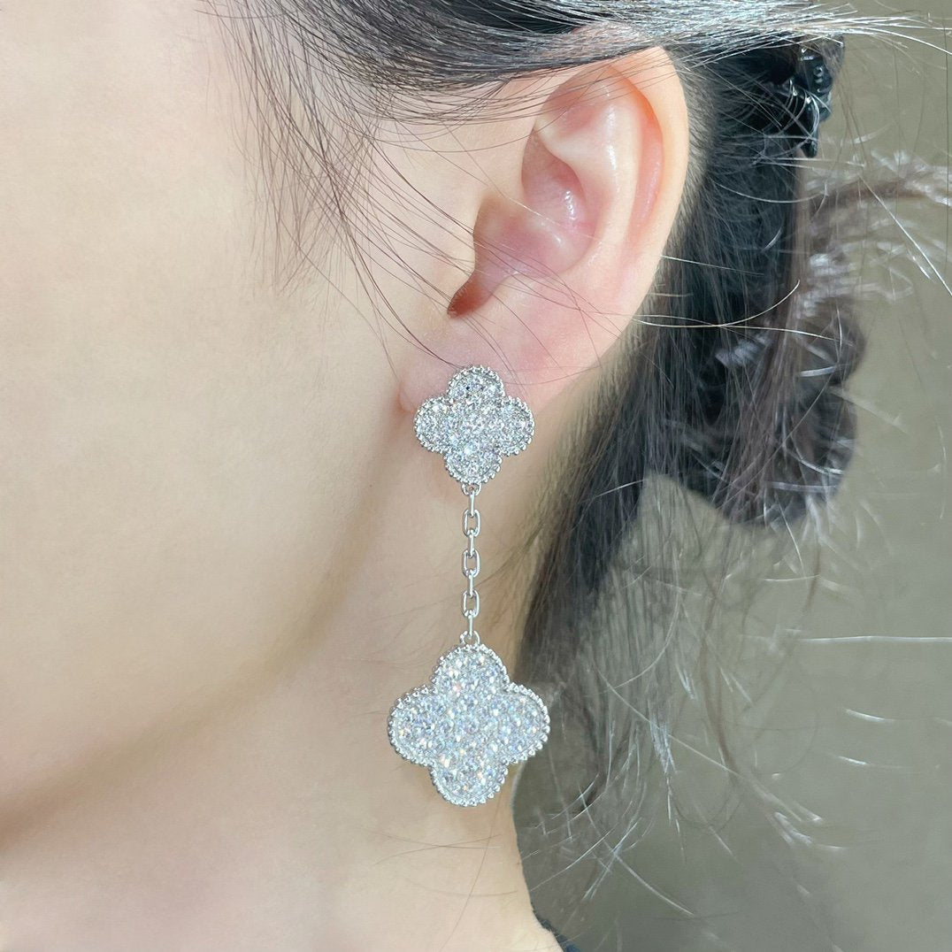 [Baslove]CLOVER 2 MOTIFS DIAMOND PAVED SILVER EARRINGS