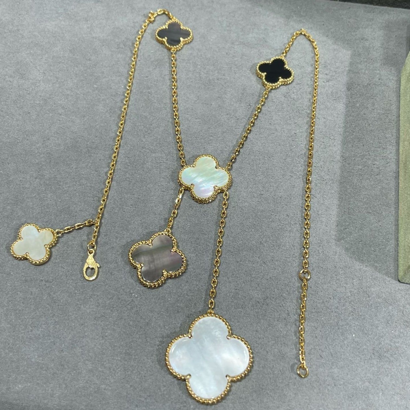 [Baslove]CLOVER 6 MOTIF MOP ONYX GOLD NECKLACE