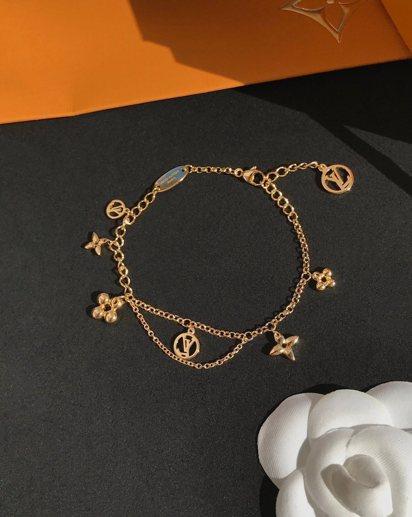 [Baslove]BLOOMING PINK GOLD MOP BRACELET