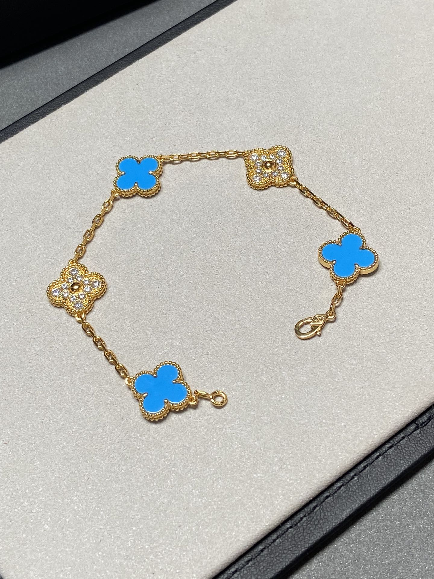 [Baslove]CLOVER 5 MOTIF BLUE CHALCEDONY DIAMOND GOLD BRACELET