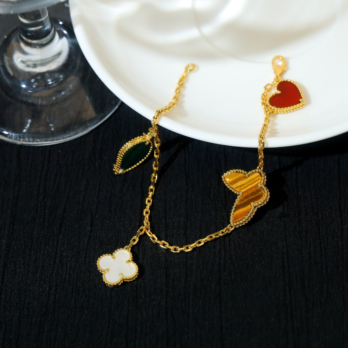 [Baslove]LUCKY SPRING 5 MOTIF GOLD BRACELET