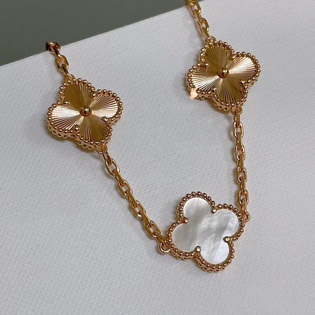 [AURORA]CLOVER WHITE PEARL MOP 5 MOTIF BRACELET COLLECTION