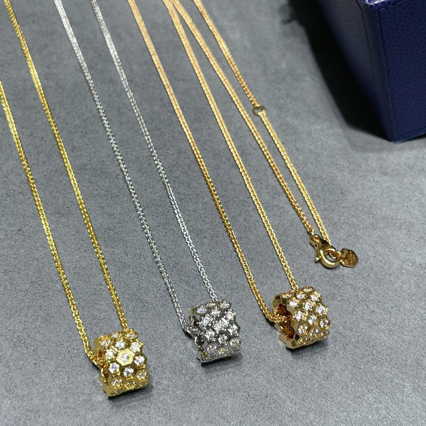 [Baslove]BEE LOVE DIAMOND PAVED 3 ROW NECKLACE