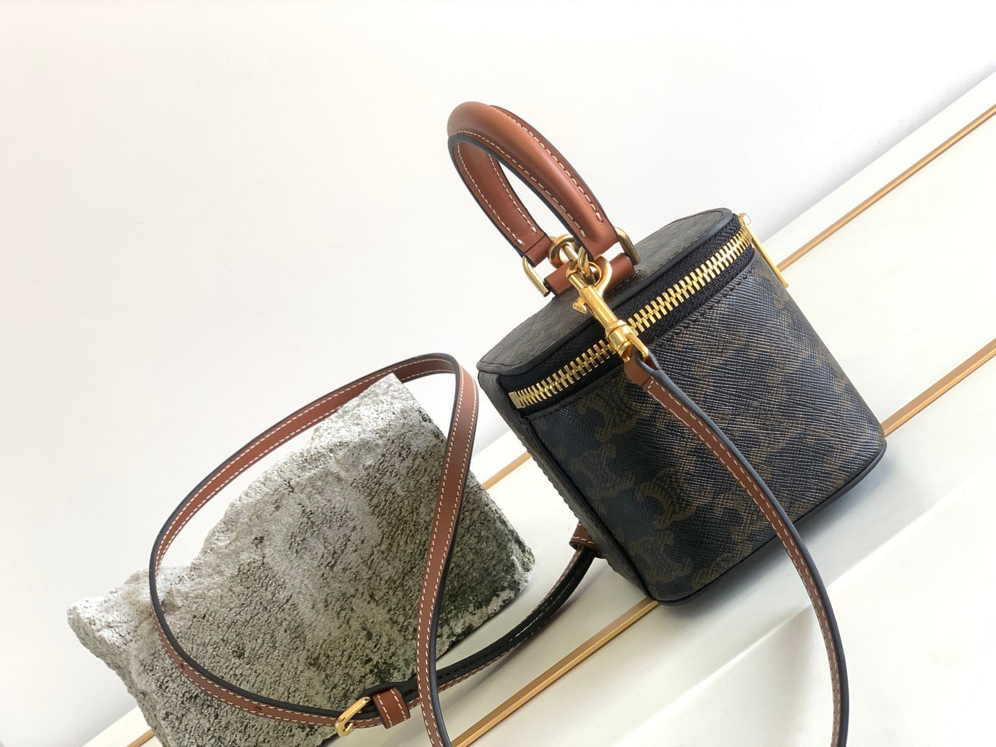 TRIOMPHE 9 CALFSKIN BLACK PATTERN BOX BAG