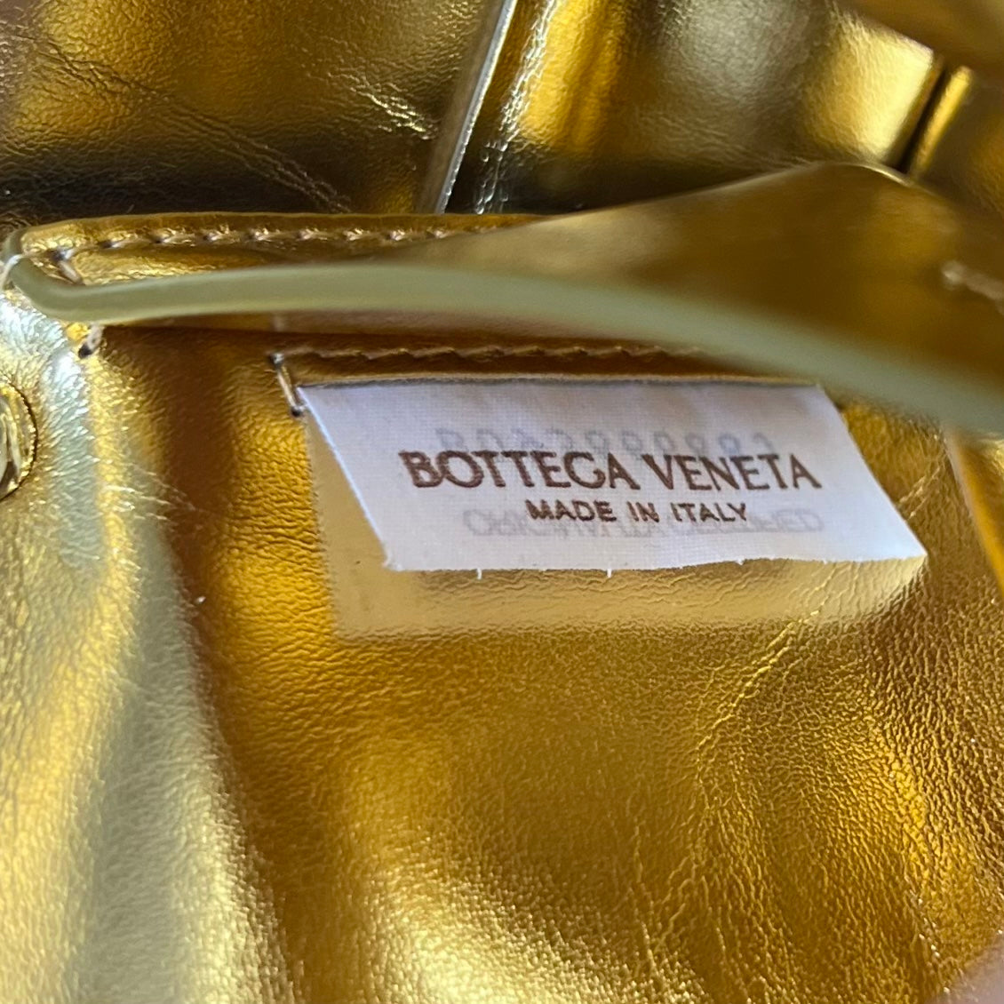 MINI CASSETTE 18 IN GOLDEN LAMBSKIN