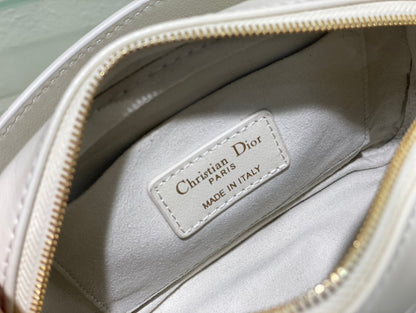 CARO BOX BAG 19 IN WHITE QUILTED MACROCANNAGE CALFSKIN