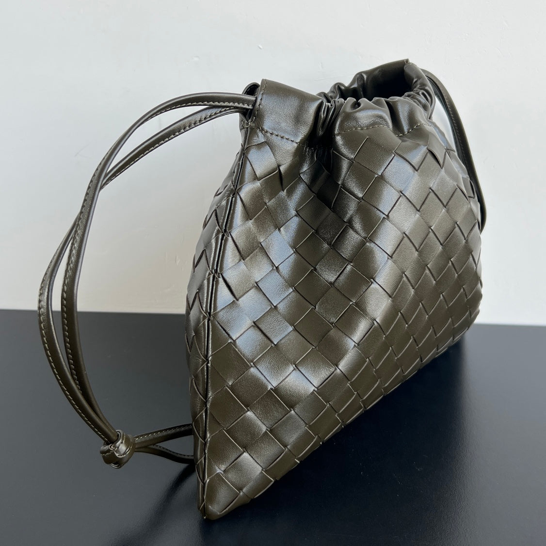 DUSTBAG MEDIUM 32 IN ARMY GREEN CALFSKIN