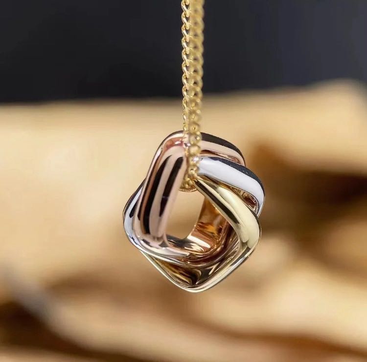 [AURORA]TRINITY HALSKETTE GOLD KLEINES MODELL