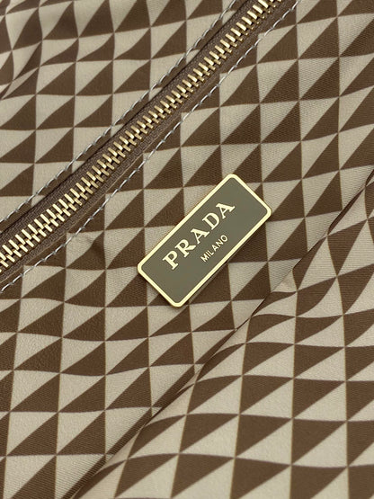 TOTE BAG 33 IN BROWN MIX CREAM TRIANGLE PATTERN EMBROIDERED FABRIC
