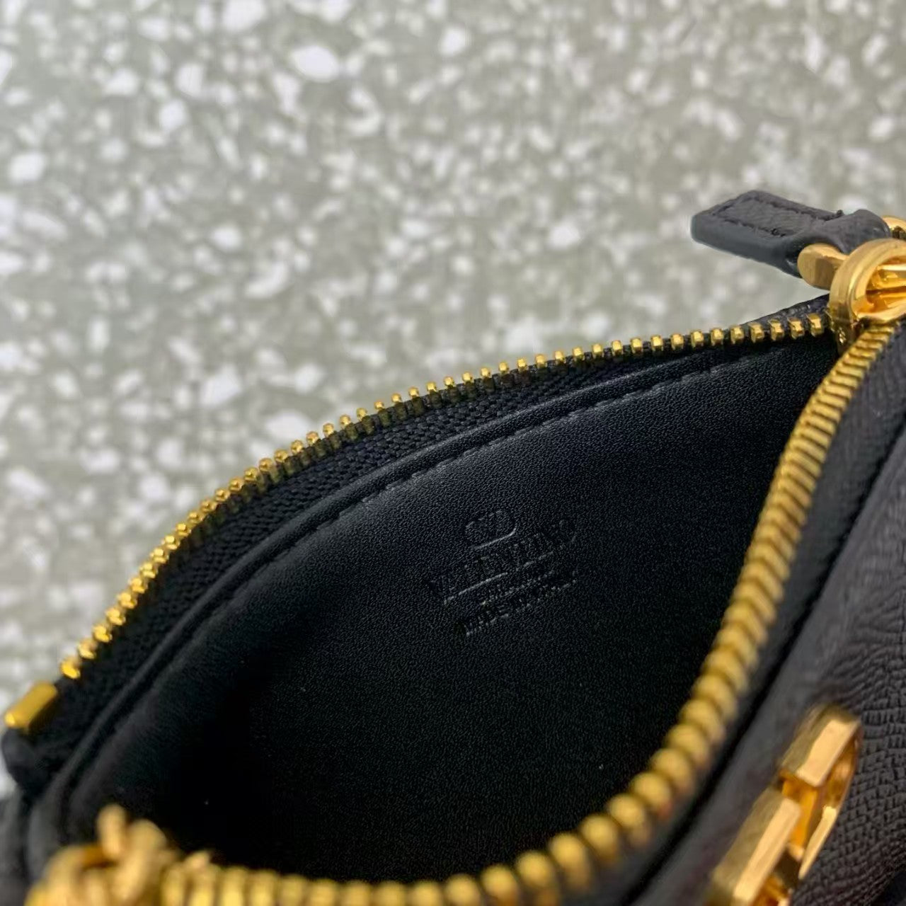 VA GARAVANI SUPERSTAR LEATHER KEY CASE