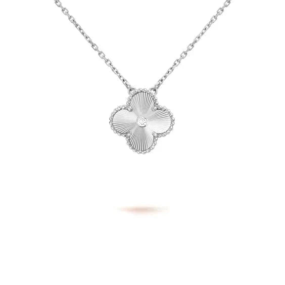 [Baslove]CLOVER  15MM DIAMOND LASER NECKLACE SILVER