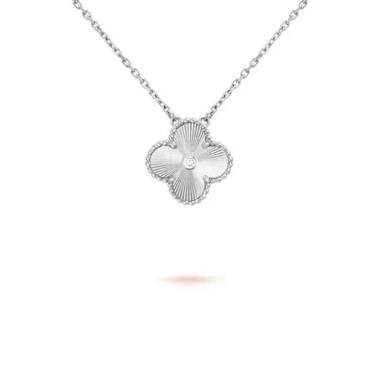 [Baslove]CLOVER  15MM DIAMOND LASER NECKLACE SILVER