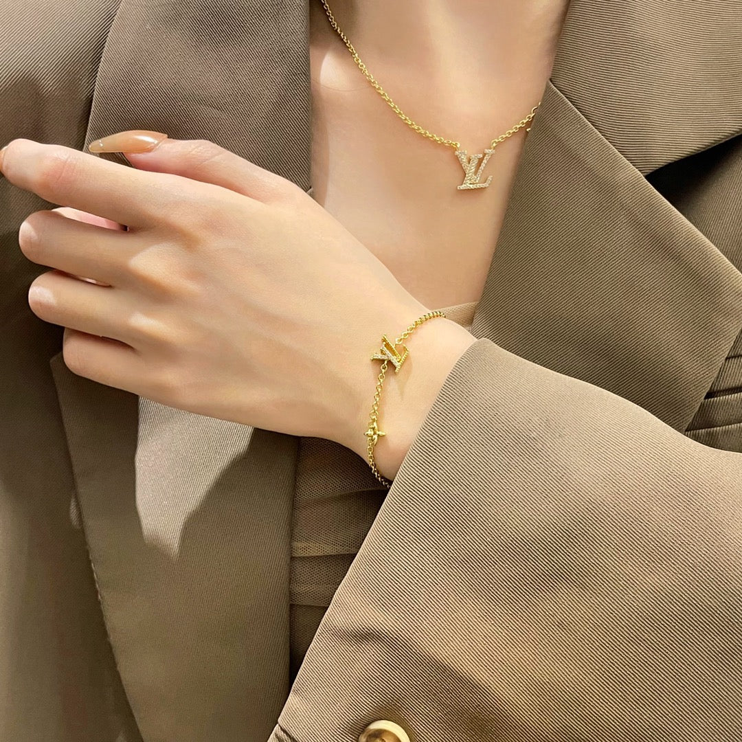 [Baslove]LOGO STAR MOTIF GOLD BRACELET