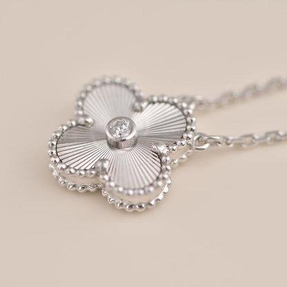 [Baslove]CLOVER  15MM DIAMOND LASER NECKLACE SILVER