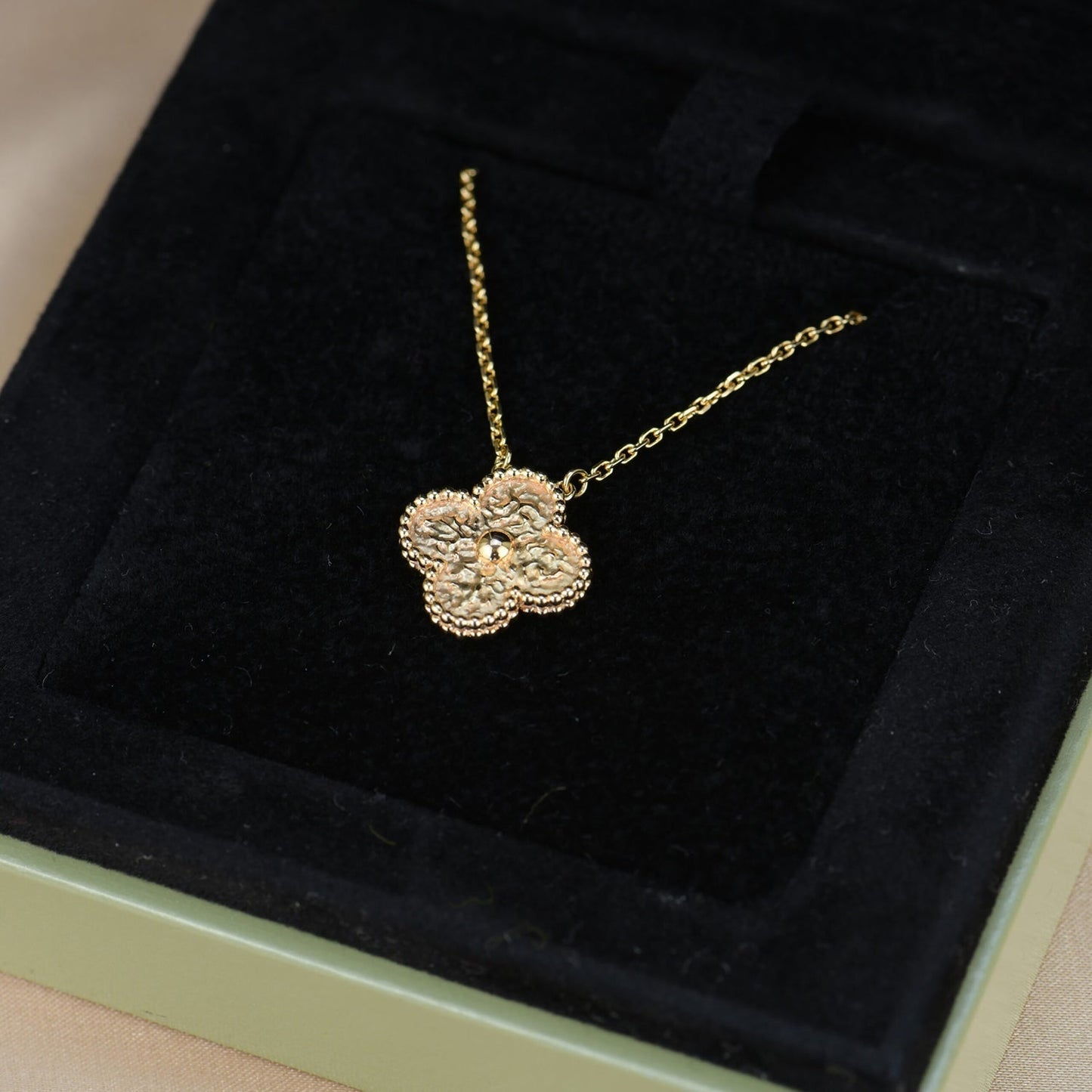 [Baslove]CLOVER 15MM  BRONZING NECKLACE