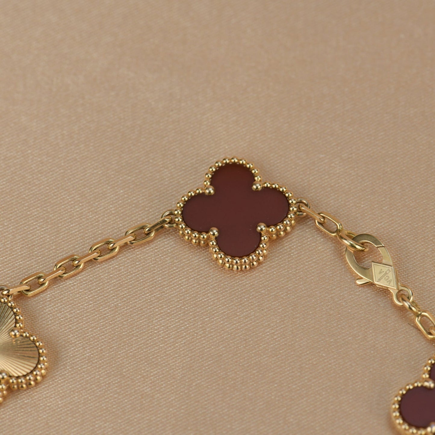 [Baslove]CLOVER  5 MOTIFS CARNELIAN GOLD BRACELET