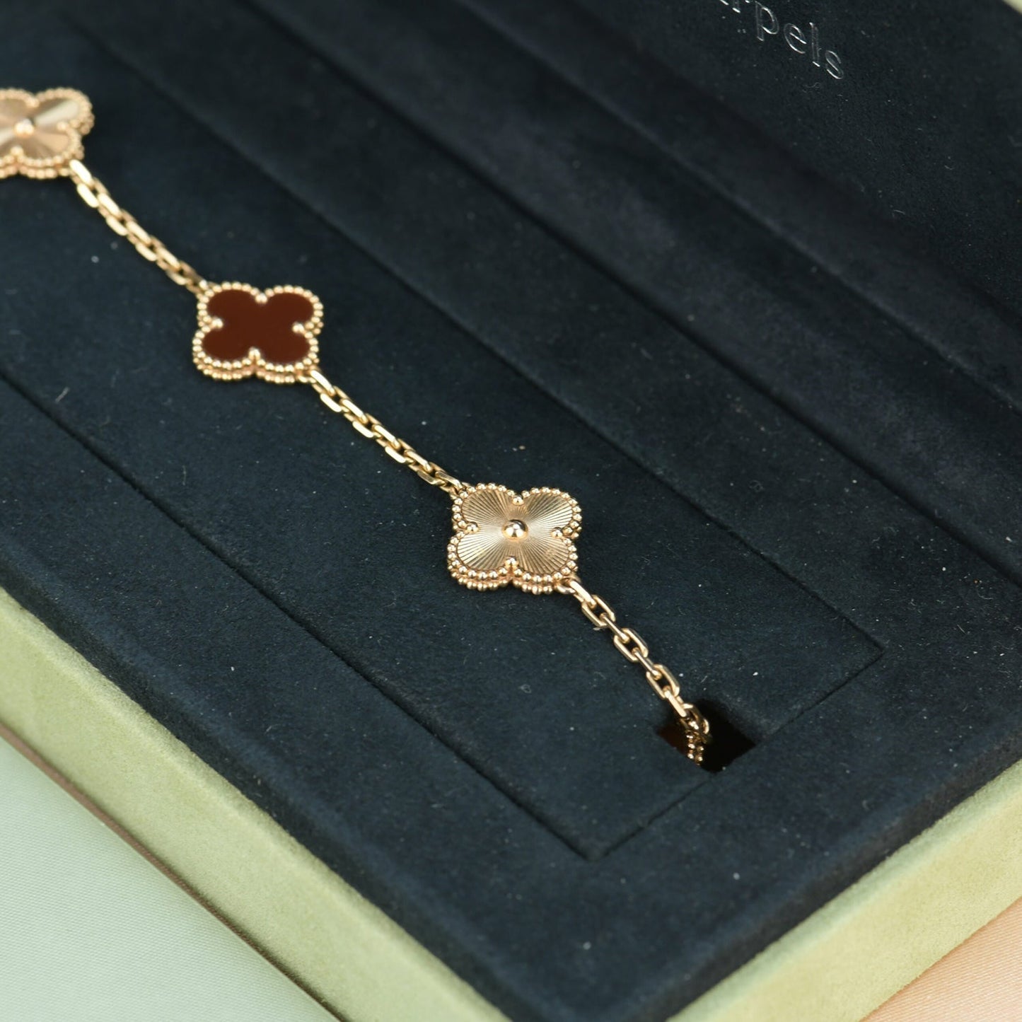 [Baslove]CLOVER  5 MOTIFS CARNELIAN GOLD BRACELET