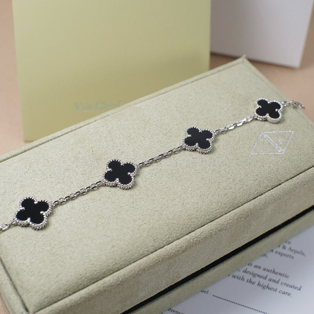 [Baslove]CLOVER 5 MOTIF ONYXS  BRACELET SILVER