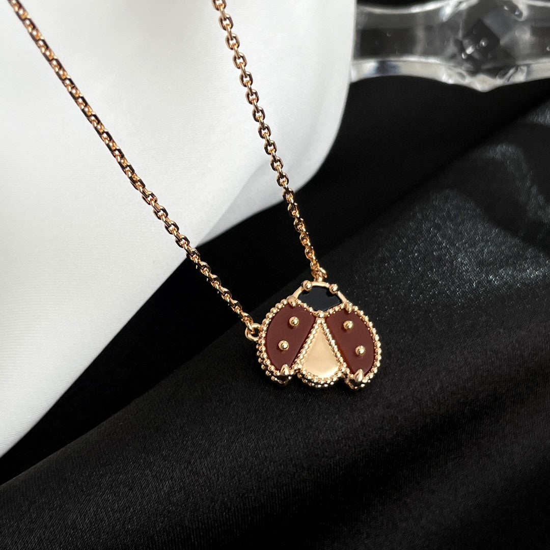 [Baslove]LUCKY  CARNELIANS LADYBUG NECKLACE