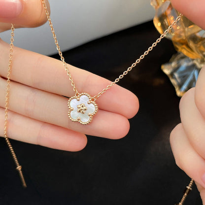 [Baslove]LUCKY  WHITE MOP  PLUM BLOSSOM NECKLACE