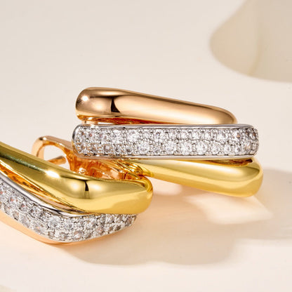 [AURORA]TRINITY HALF DIAMOND  CUSHION EARRINGS