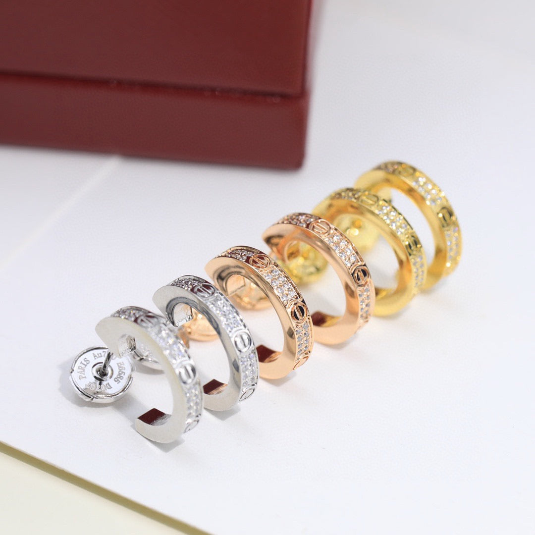 [AURORA]LOVE 5.5MM DIAMOND PAVED EARRINGS