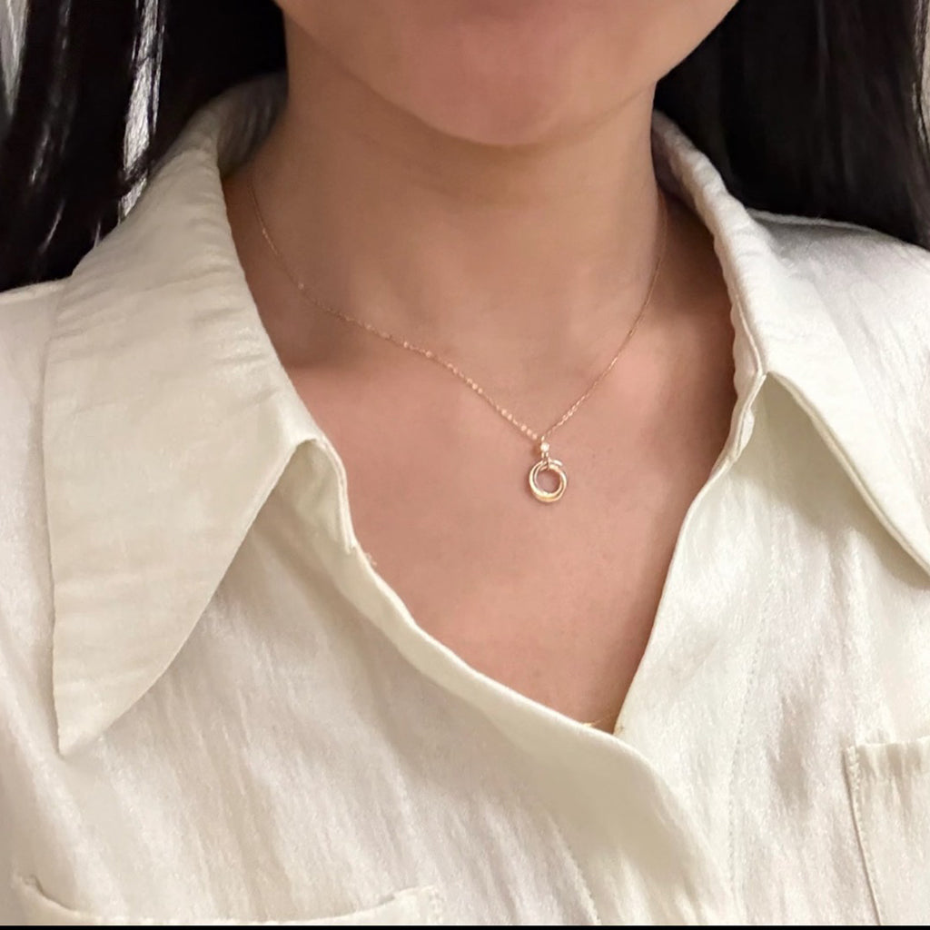 [AURORA]TRINITY  NECKLACE 1 DIAMOND