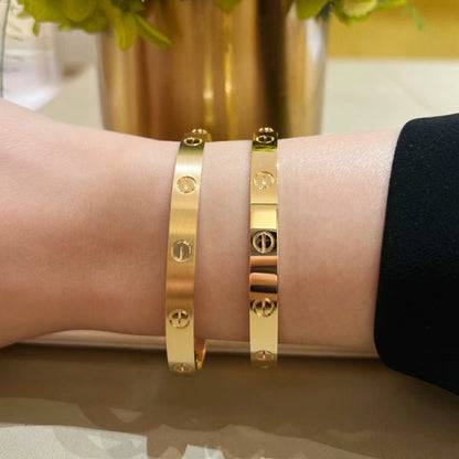 [AURORA]LOVE BRACELET 6.1MM BRUSHED