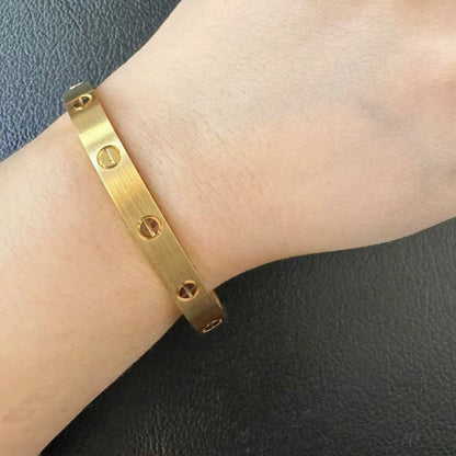[AURORA]LOVE BRACELET 6.1MM BRUSHED