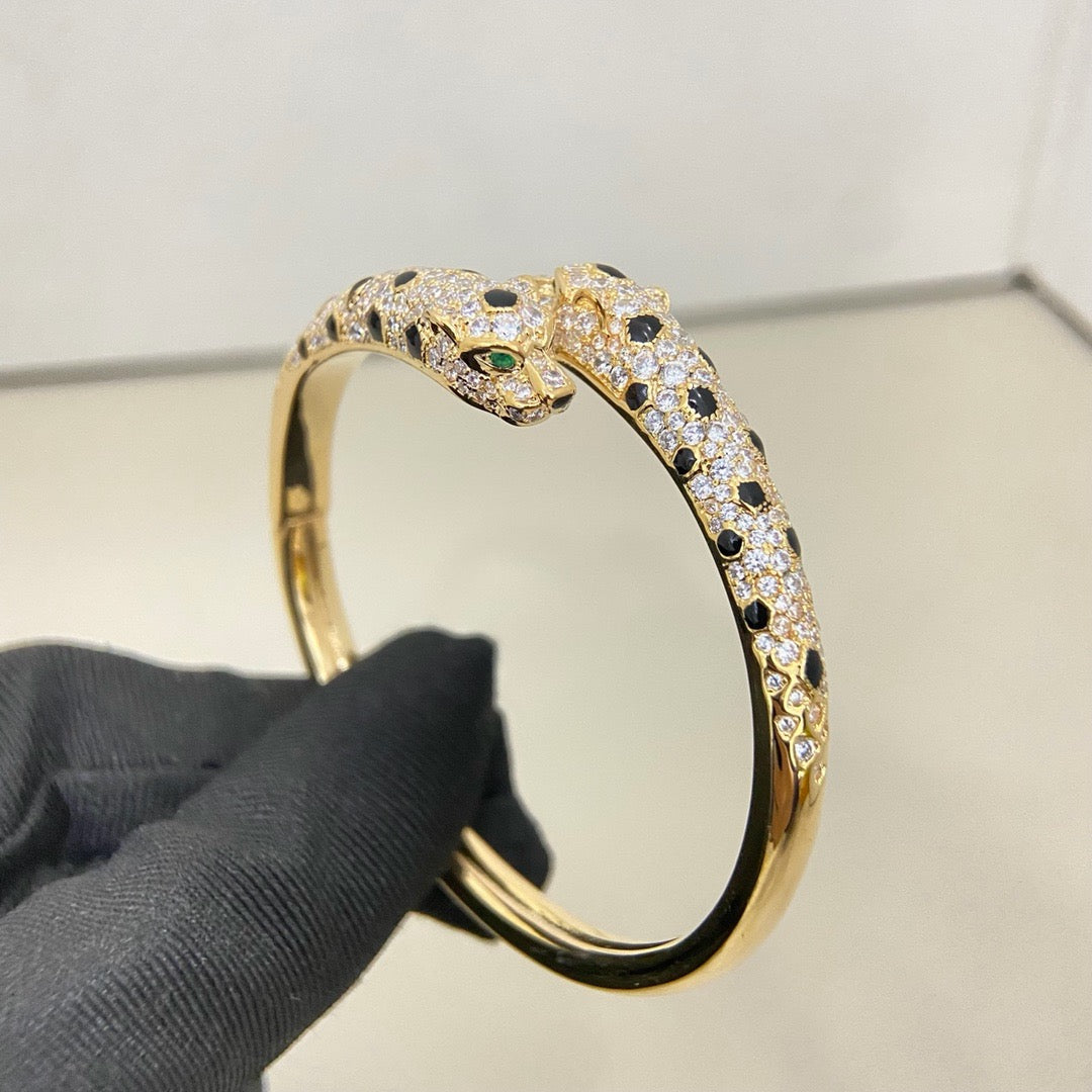 [AURORA]PANTHERE DOUBLE HEADED HALF DIAMOND OPEN BRACELET