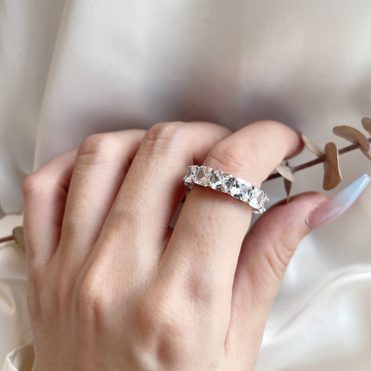 [Baslove]Elegant Princess Cut Tennis Ring