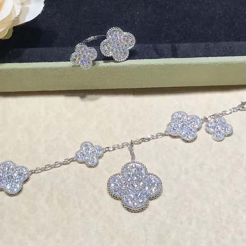 [Baslove]CLOVER 6 MOTIFS SILVER DIAMOND BRACELET