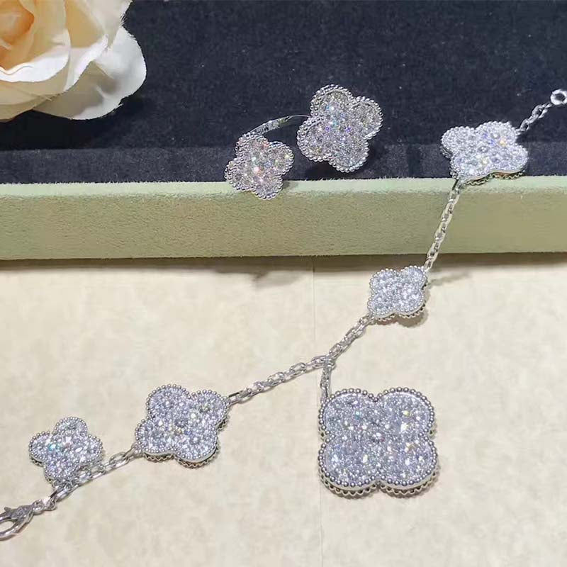 [Baslove]CLOVER 6 MOTIFS SILVER DIAMOND BRACELET