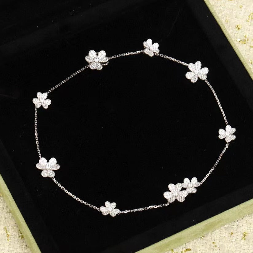 [Baslove]FRIVOLE SILVER 9 FLOWERS NECKLACE