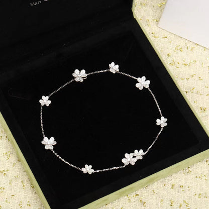 [Baslove]FRIVOLE SILVER 9 FLOWERS NECKLACE