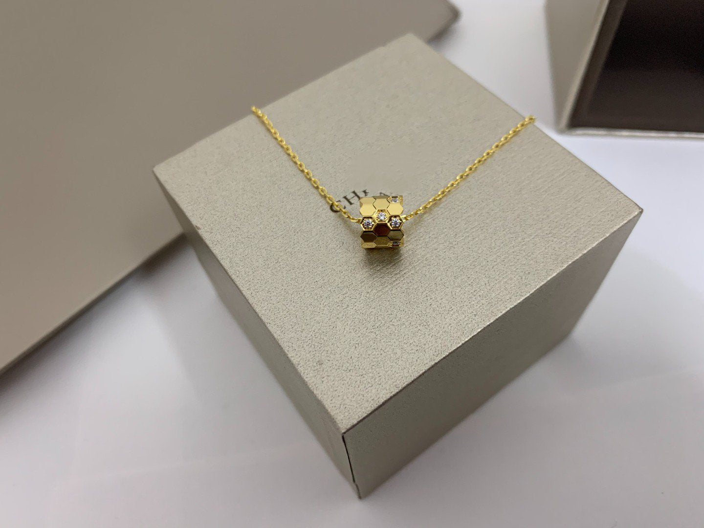 [Baslove]BEE LOVE DIAMOND NECKLACE