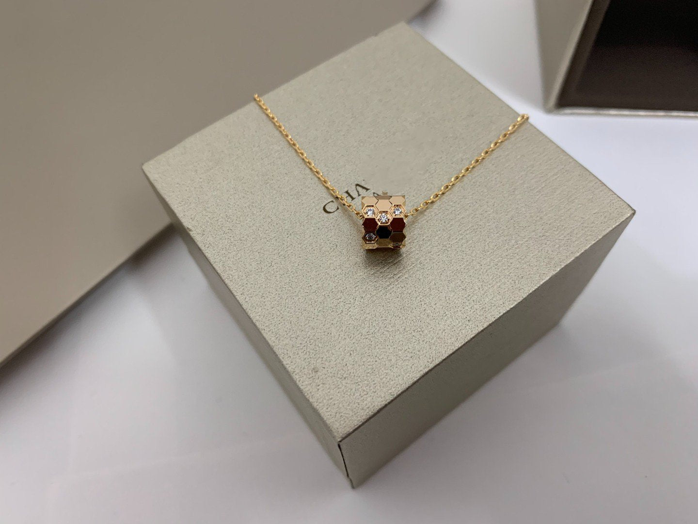 [Baslove]BEE LOVE DIAMOND NECKLACE