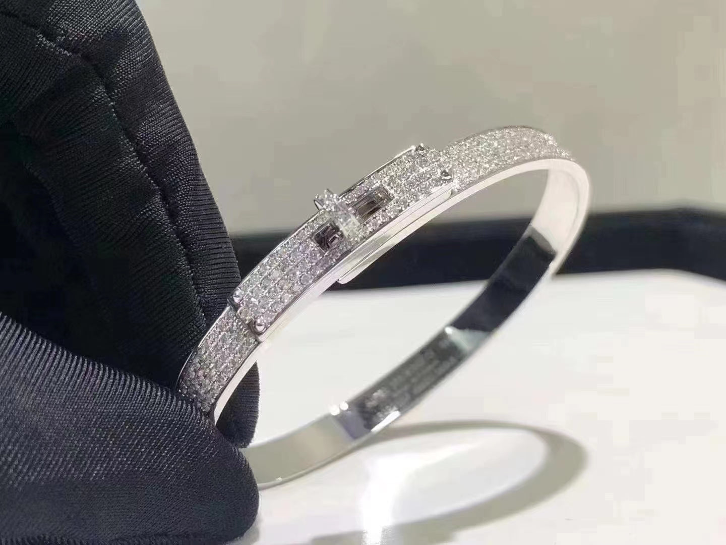 [Baslove]HM KELLY BRACELET IN SILVER AND FULL PAVE DIAMOND