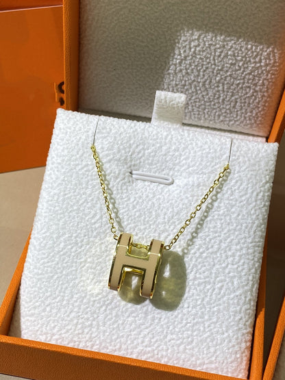 [Baslove]HM CLIC YELLOW ENAMEL GOLD NECKLACE