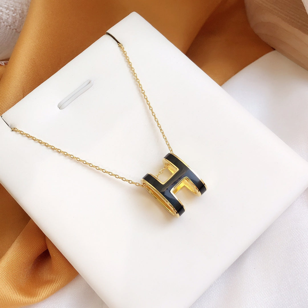 [Baslove]HM CLIC BLACK ENAMEL GOLD NECKLACE