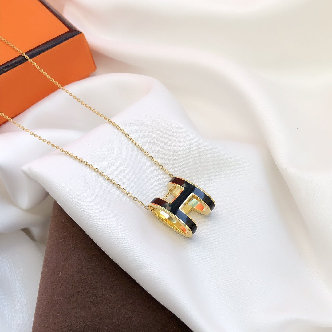 [Baslove]HM CLIC BLACK ENAMEL GOLD NECKLACE