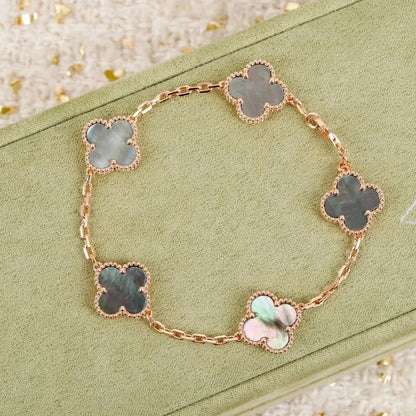 [AURORA]CLOVER 5 MOTIF GRAY MOP BRACELET COLLECTION