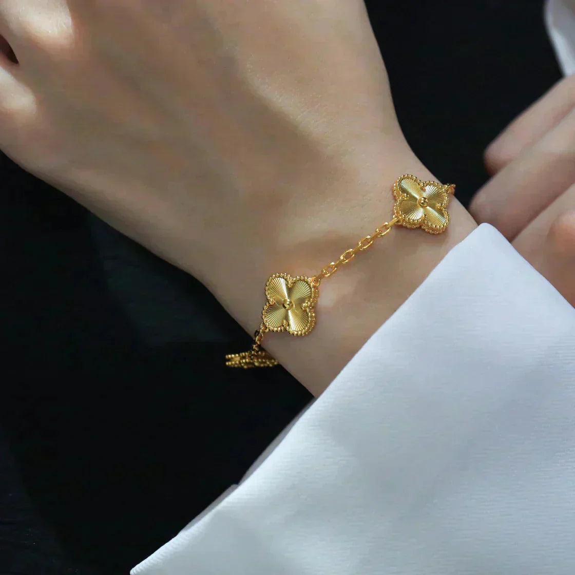 [AURORA] CLOVER 5 MOTIF LASER BRACELET COLLECTION