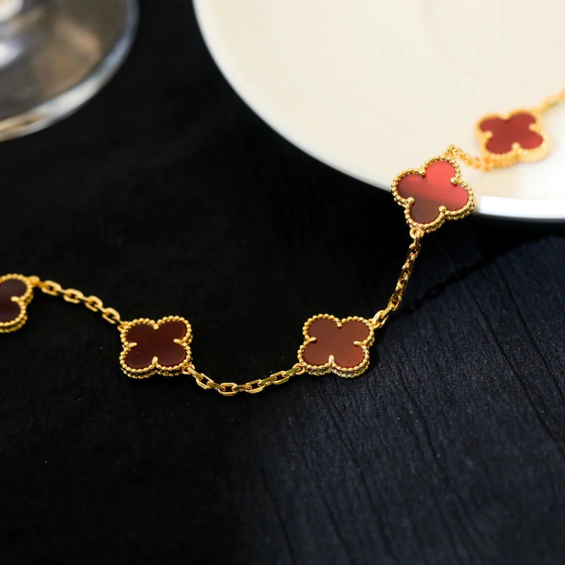 [Baslove]CLOVER 5 MOTIFS RED AGATE  BRACELET