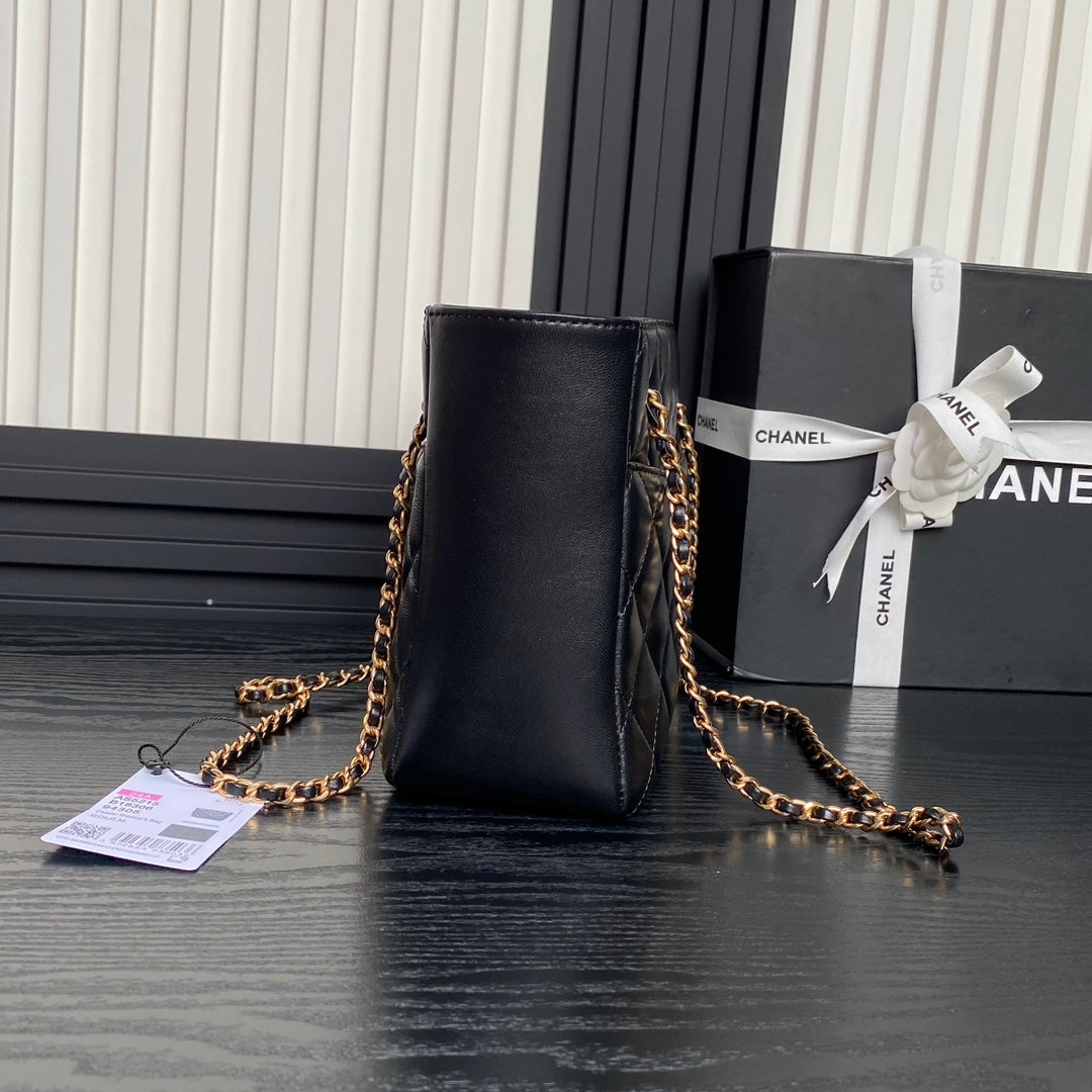 MAXI SHOULDER BAG CHAIN STRAP 28 IN BLACK CALFSKIN GOLD-TONE METALLIC