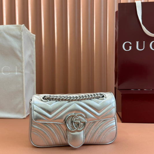 MARMONT MEDIUM SHOUDER BAG 23 IN SILVER PATENT CALFSKIN