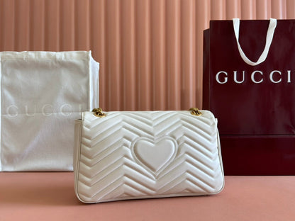 MARMONT SHOULDER BAG 31 IN WHITE CALFSKIN GOLD CHAIN