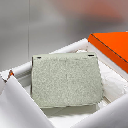 HALZAN 25 HANDLE BAG IN BABY GREEN GRAINED CALFSKIN